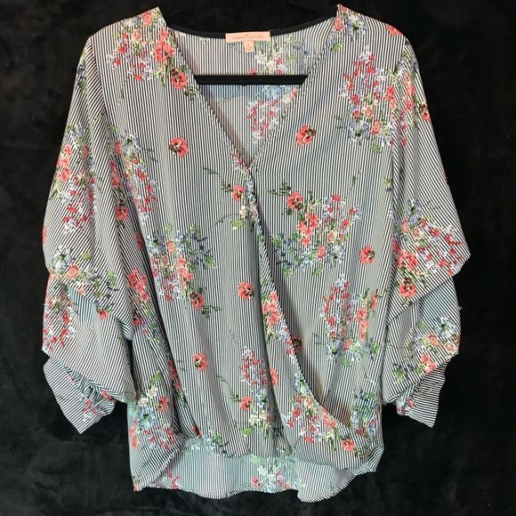 Gibson Latimer Tops - Gibson Latimer White and Black striped Blouse, floral print, Balloon Sleeves